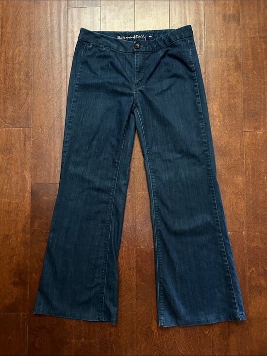 Levi's Denim - Levi's Women’s Dark Blue Slightly Flared Wide-Leg Jeans, Size 29